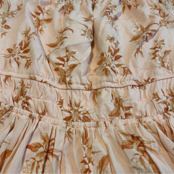 torrid Pink Floral Peplum Blouse with Rust Accents - Picture 4 of 9